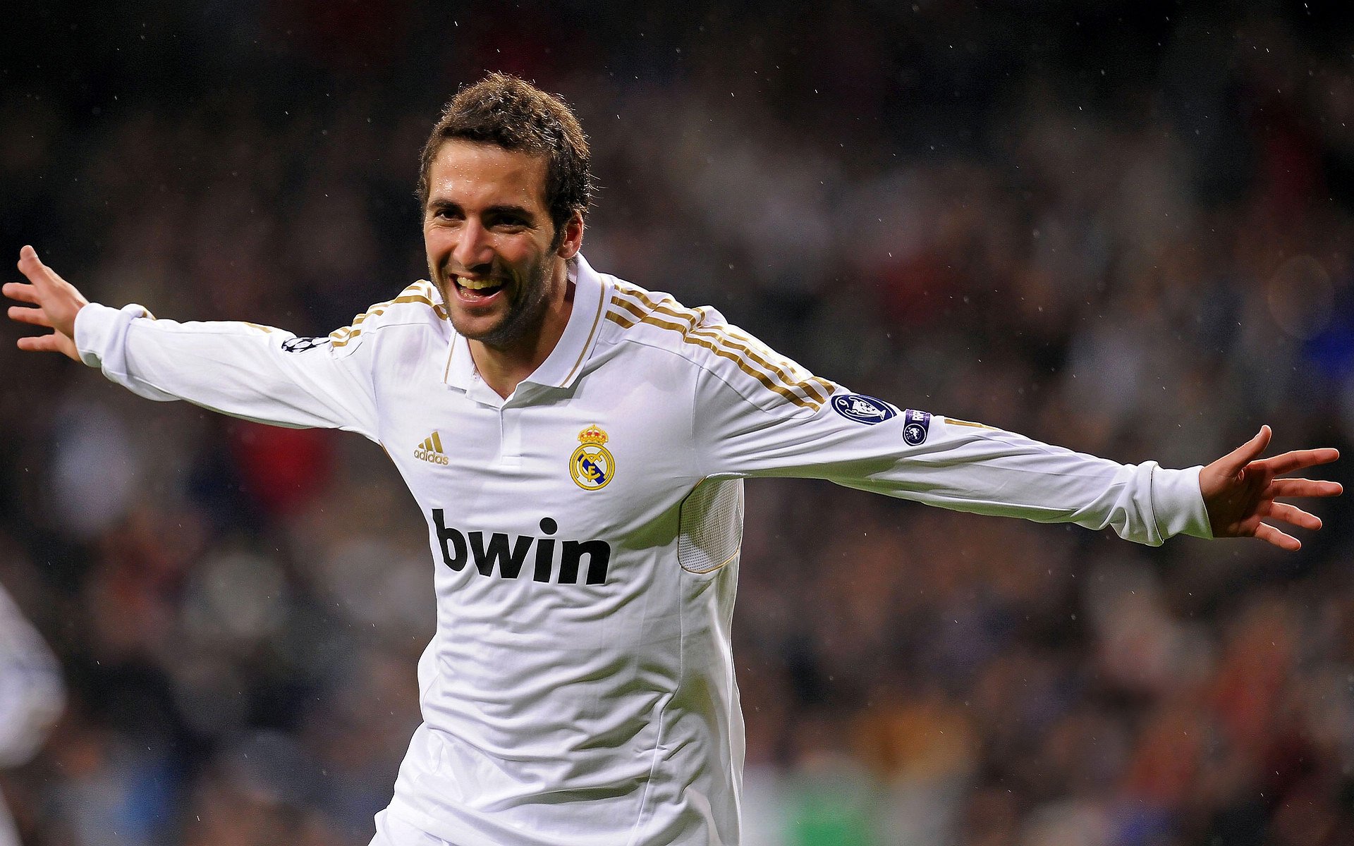 潘展乐破亚洲纪录 勇夺世锦赛男子100米自由泳金牌