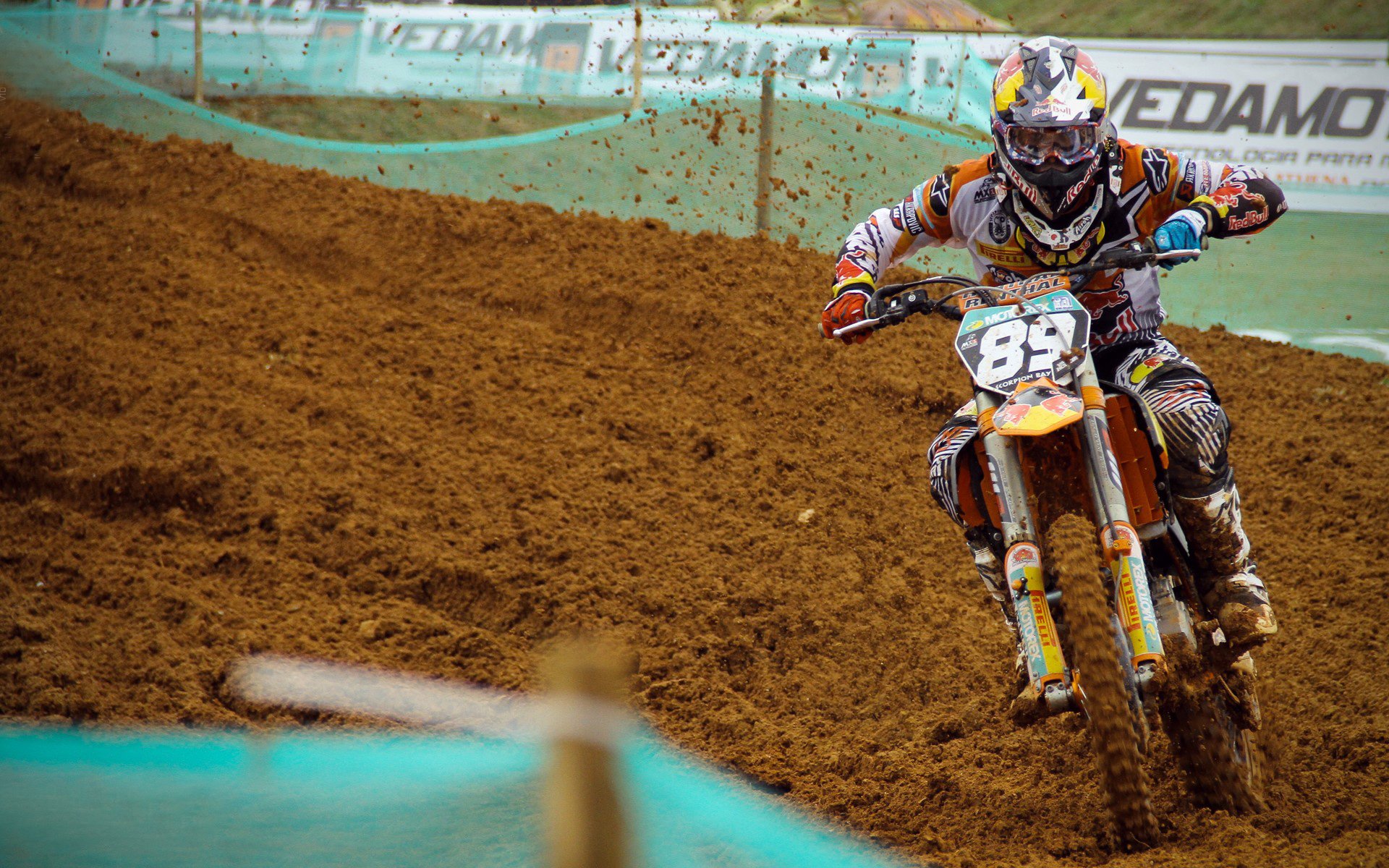 纳达尔强势回归红土赛场，法网前状态引热议